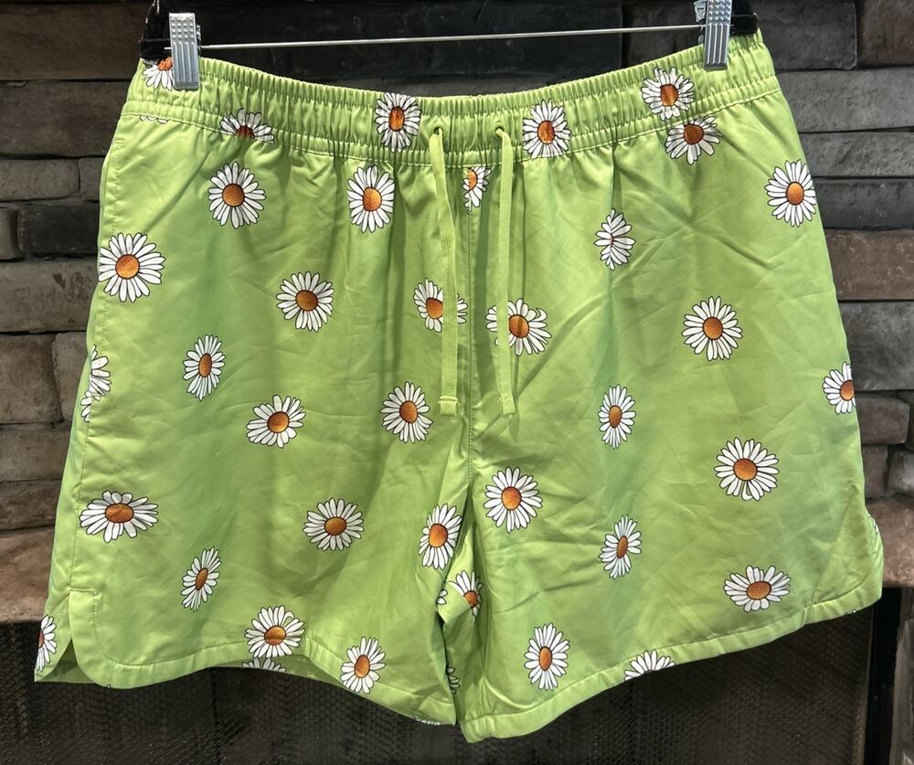 Men’s NIKE Sportswear Green Floral FLOW Shorts Swim Trunks Size XL NWT *A6
